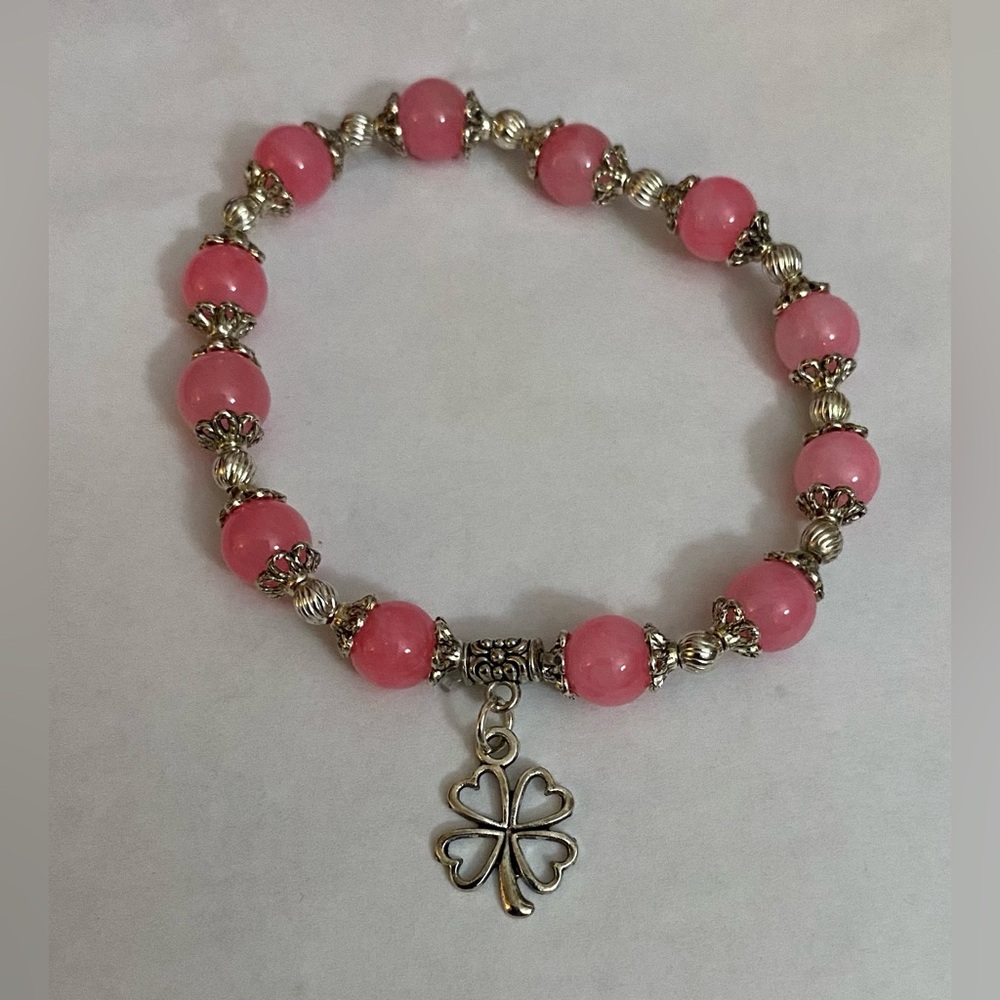 NEW Pink Jade bracelet